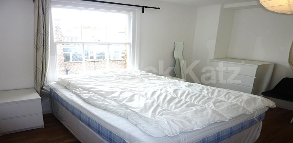 			MUST SEE ,GREAT CENTRAL LOCATION!, 1 Bedroom, 1 bath, 1 reception Flat			 North Gower Street, EUSTON